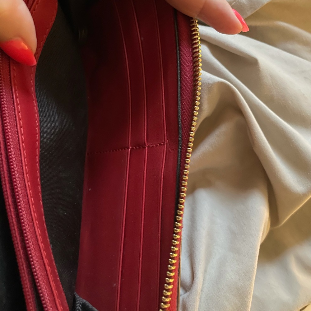 Authentic Gucci Wallet - Picture 3 of 3